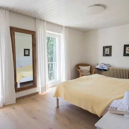 Haus Hirt - Idyllisch Wohnen Zwischen Augsburg Und München *